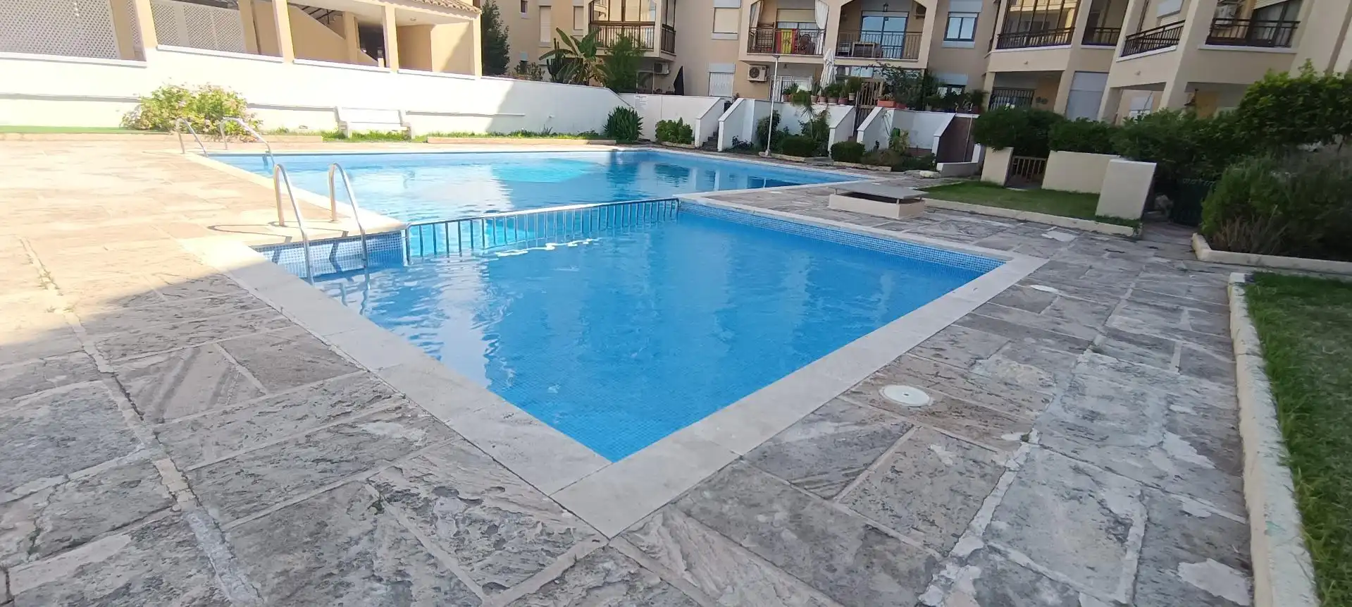 Piscina de Pis de lloguer en Calvià amb Terrassa, Moblat i Alarma