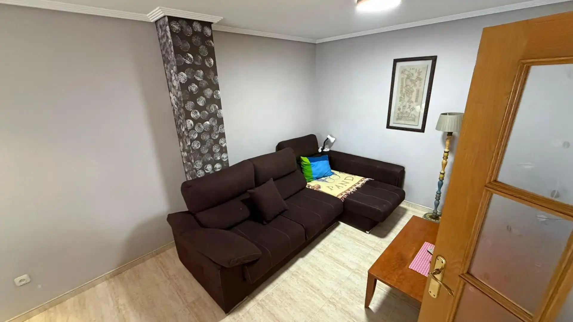Sala de estar de Apartamento en venta en Castellón de la Plana / Castelló de la Plana con Terraza, Trastero y Amueblado