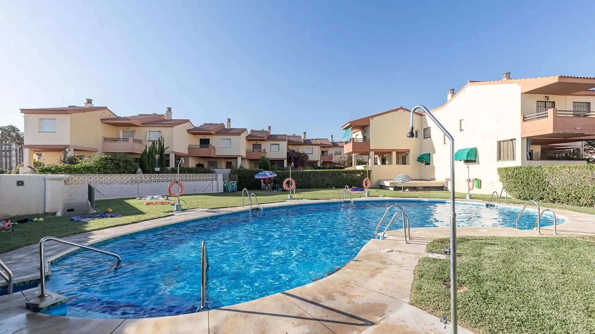 Casa adosada en venta en Paseo MARITIMO, 21, Salobreña Costa