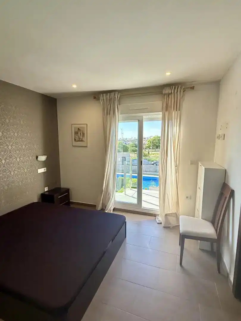 Dormitori de Casa o xalet en venda en Torrevieja amb Aire condicionat, Piscina i Balcó