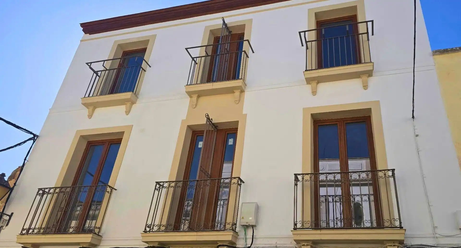 Außenansicht von Wohnungen zum Verkauf in Badajoz mit Terrasse und Balkon