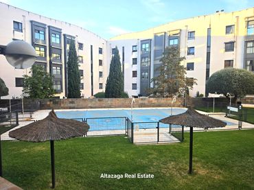 Appartamento con piscina in affitto a Calle ALONSO ZAMORA VICENTE