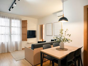 Appartamento con ascensore in affitto a Carrer de les Mantes