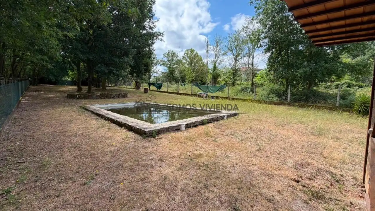 Casa o xalet en venda en Ourense Capital  amb Calefacció, Jardí privat i Terrassa