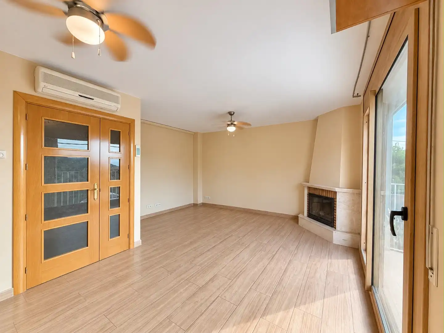 Reihenhaus mit Terrasse zum Verkauf in Carrer de la Ribeta 68a, imagen 3