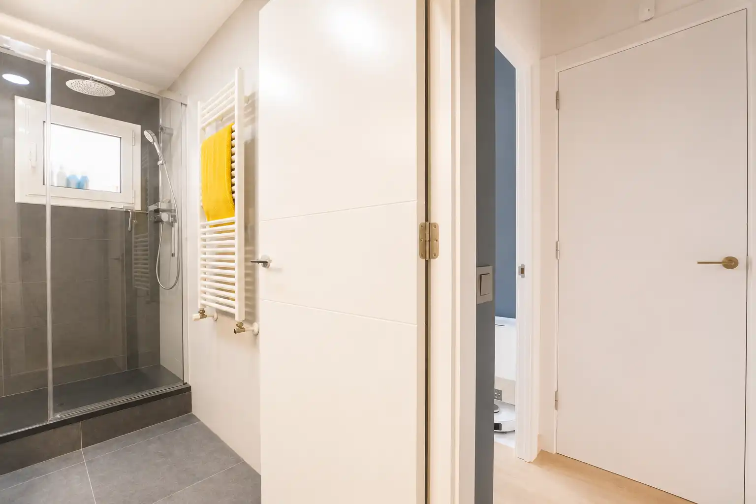 Baño de Piso en venta en Santa Coloma de Gramenet con Aire acondicionado, Calefacción y Terraza