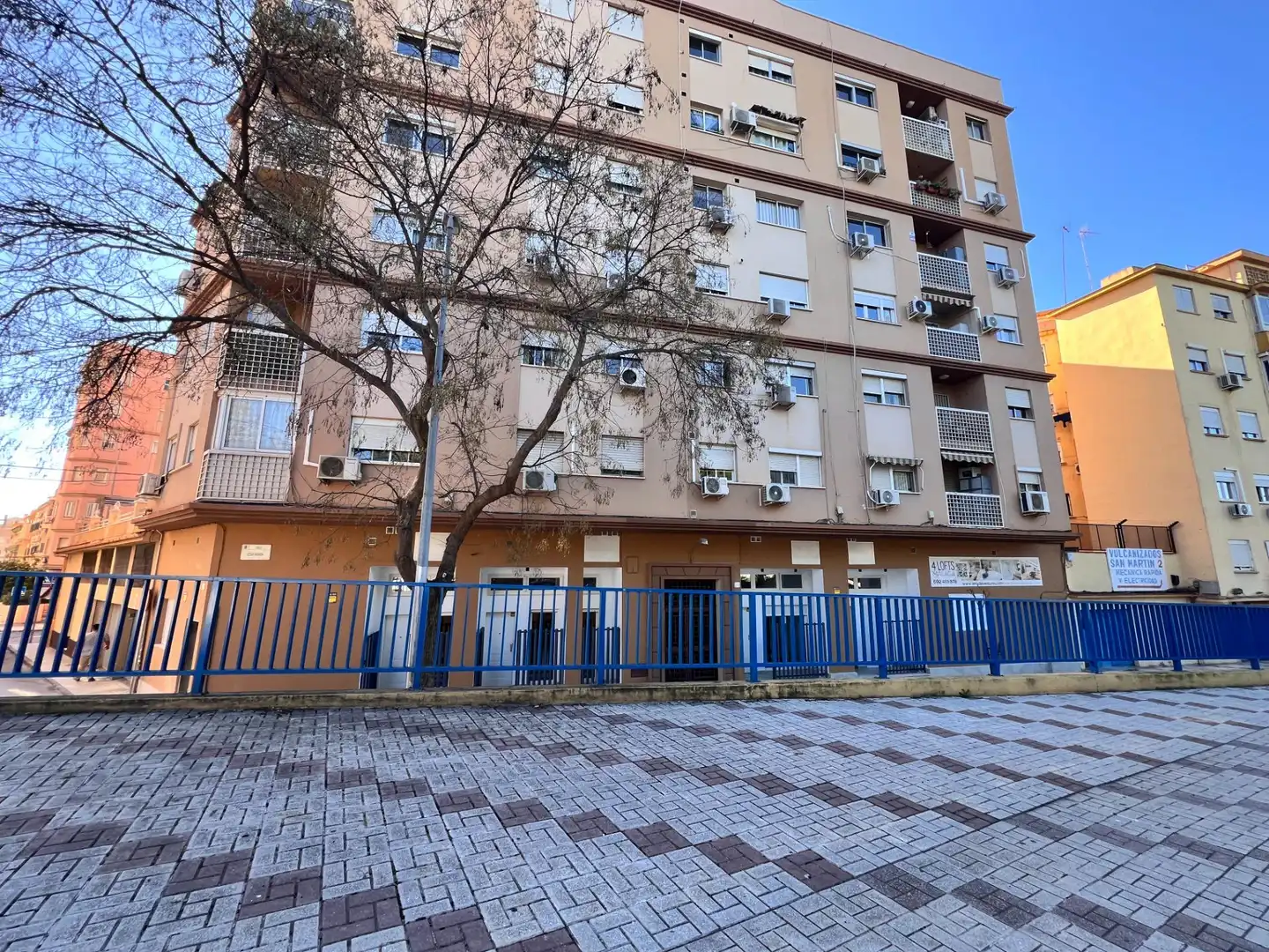 Vista exterior de Estudi en venda en Málaga amb Calefacció, Terrassa i Traster