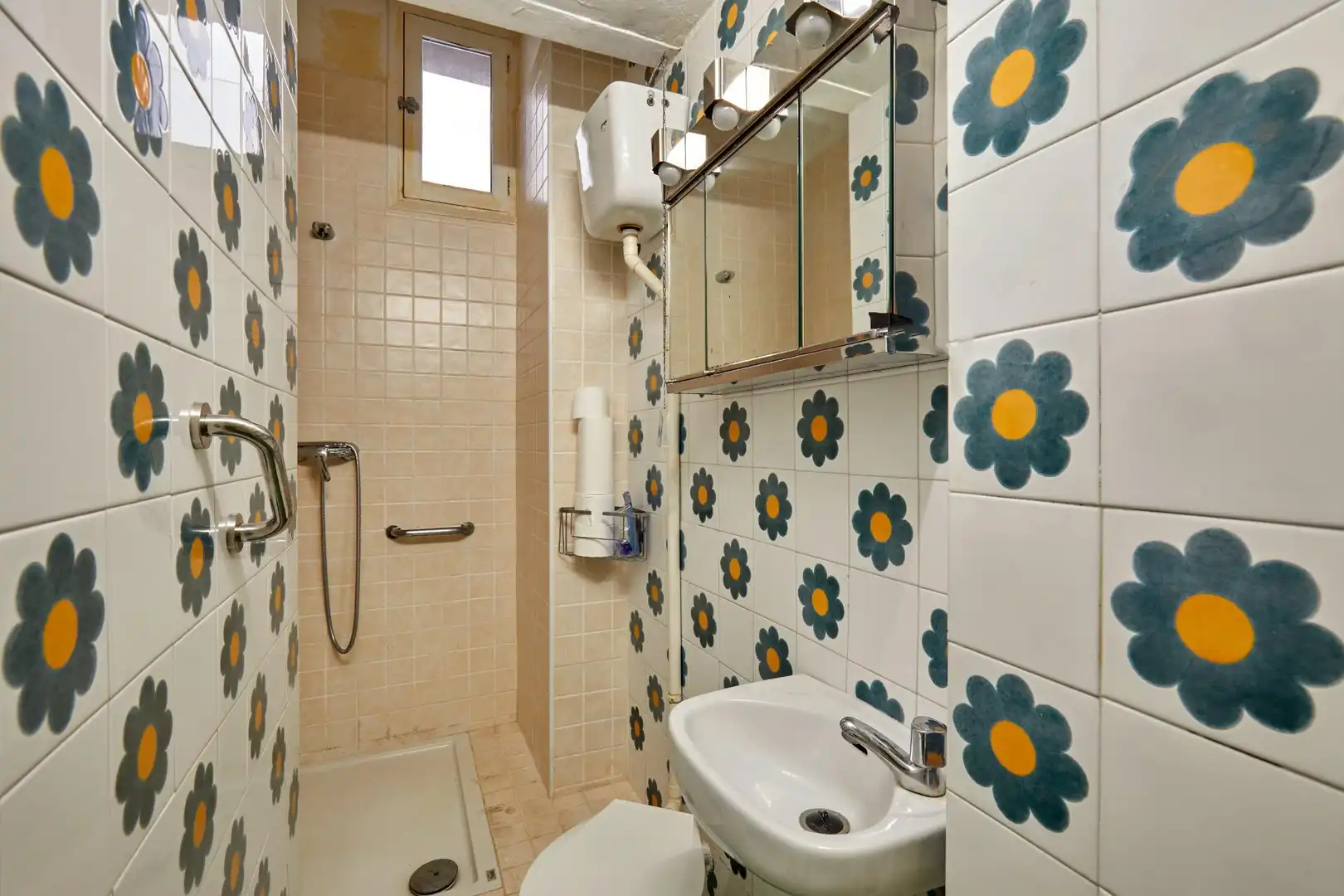 Baño de Piso en venta en Barcelona con Balcón