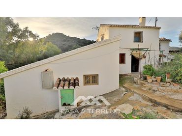 Maison rustique avec jardin à vendre à Lagar Los Dioses