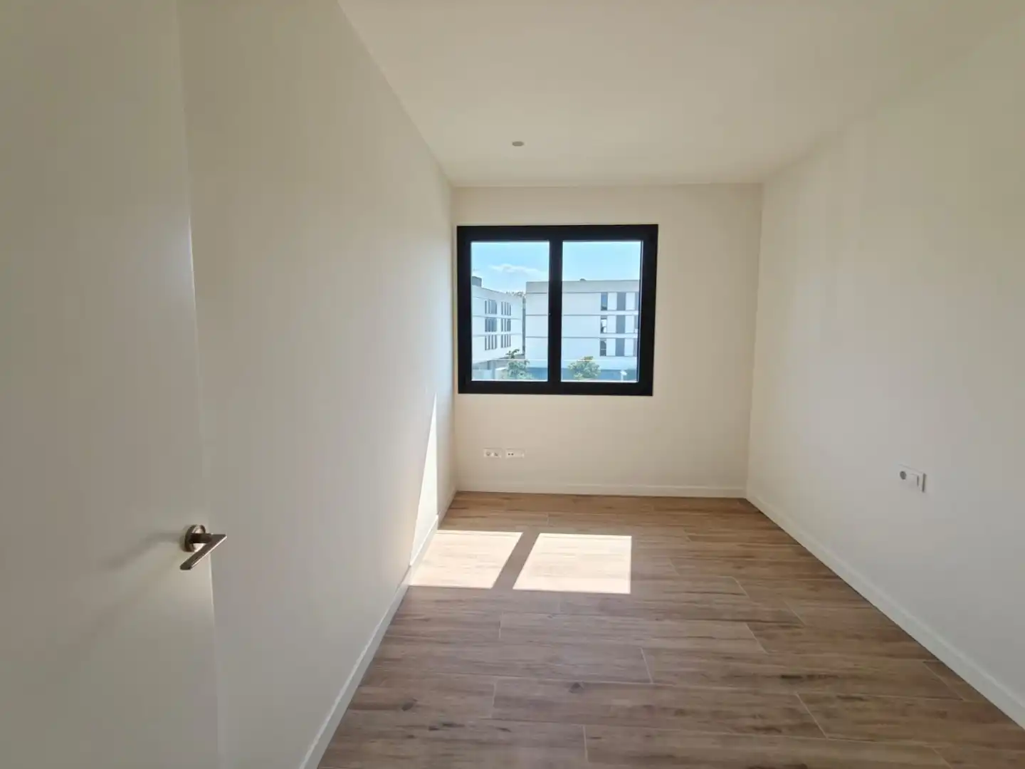 Bedroom of Flat for rent in Girona  with Air Conditioner, Heating and Terrace