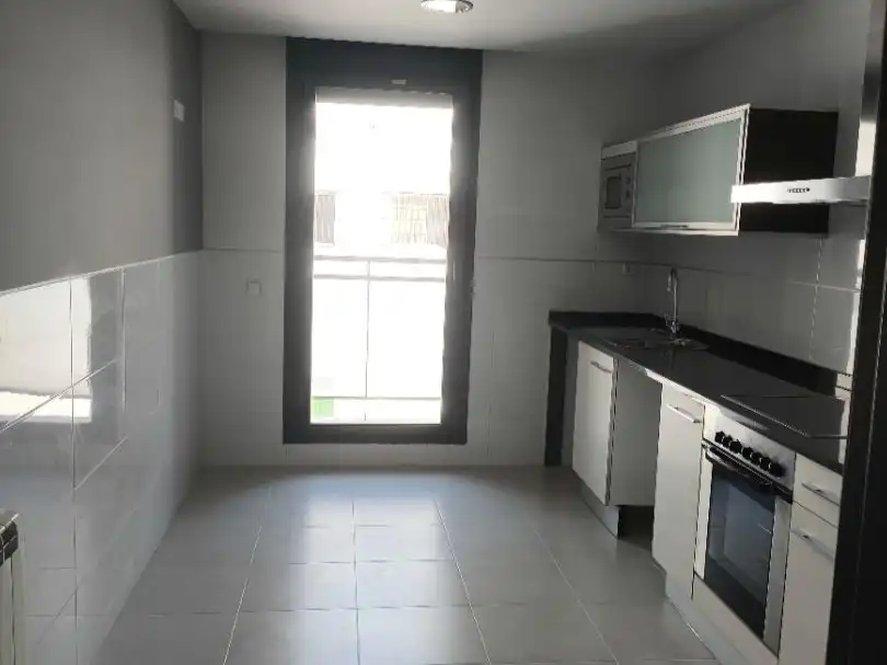 Cocina de Piso en venta en Baños de Río Tobía, La Rioja