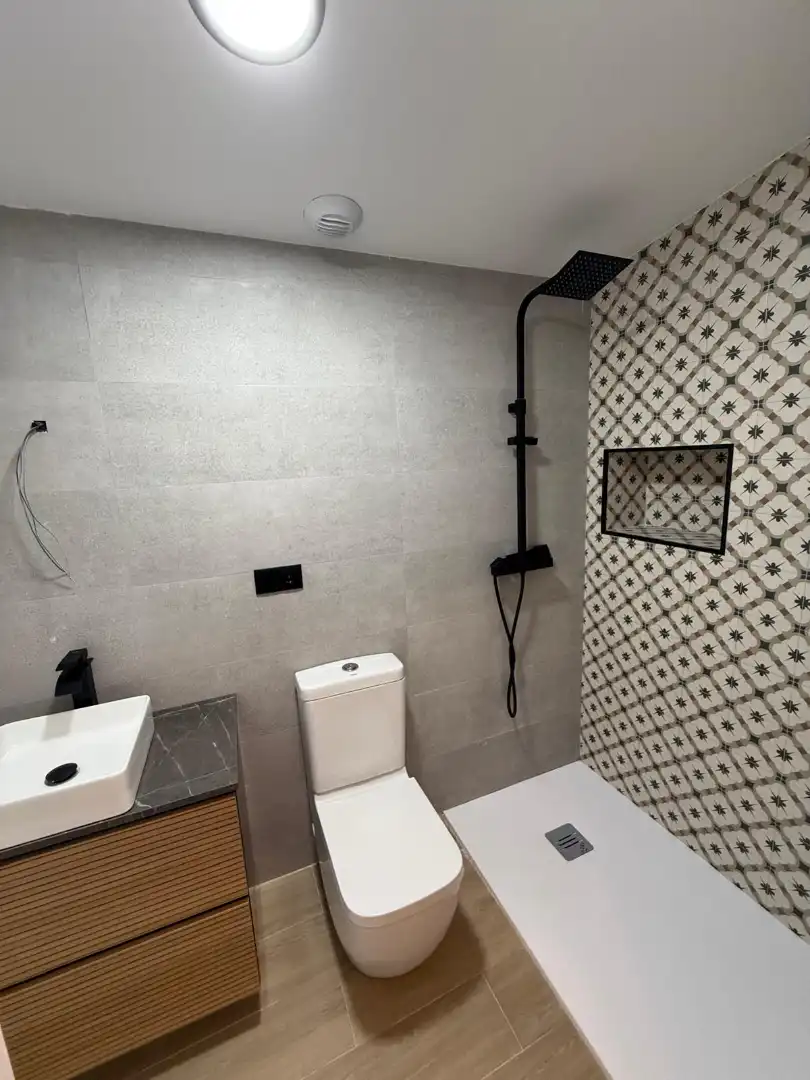 Bathroom of Flat for sale in Badajoz  with Balcony