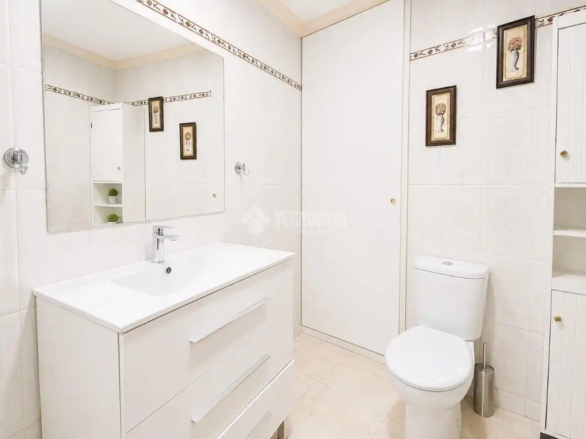 Baño de Piso en venta en Madrid con Aire acondicionado, Calefacción y Terraza