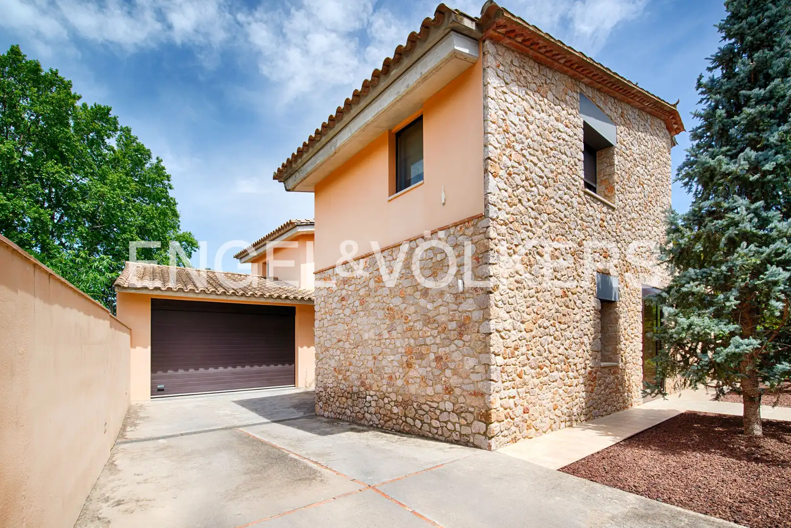 Vista exterior de Casa o xalet en venda en Siurana amb Aire condicionat, Calefacció i Jardí privat