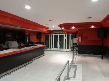 Local comercial en venda a Rúa Marina Española 13