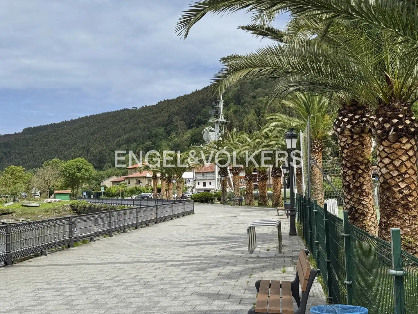 Vista exterior de Casa adosada en venta en Limpias con Calefacción, Jardín privado y Terraza