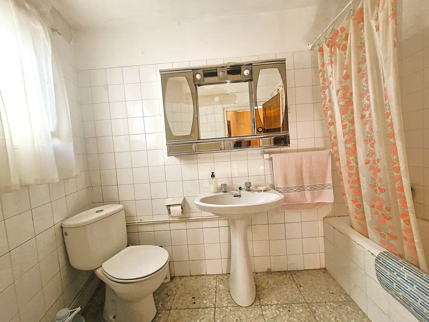 Bathroom of Detached homes for sale in Arnedillo  with Heating, Terrace and Storage room