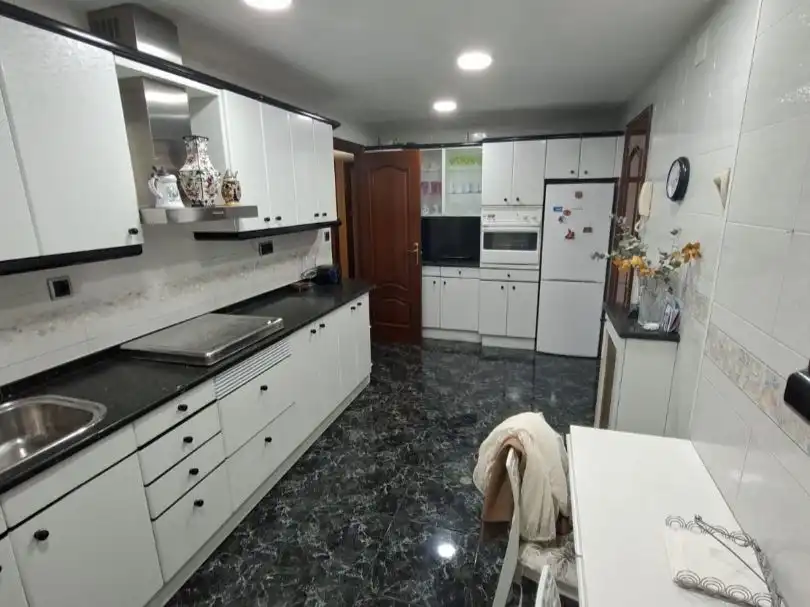 Piso con ascensor en venta en calle castillejos 259, imagen 4