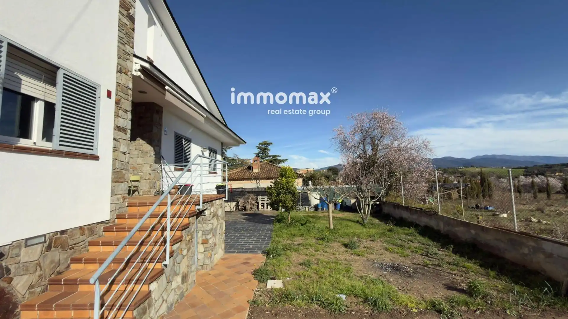 Vista exterior de Casa adosada en venda en Santa Eulàlia de Ronçana amb Aire condicionat, Calefacció i Terrassa