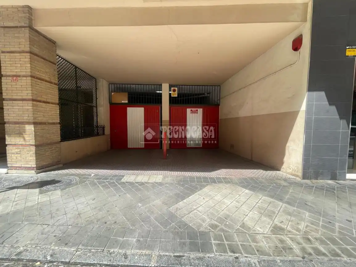 Aparcament amb ascensor en venda a C. Pintor Zuloaga, imagen 3