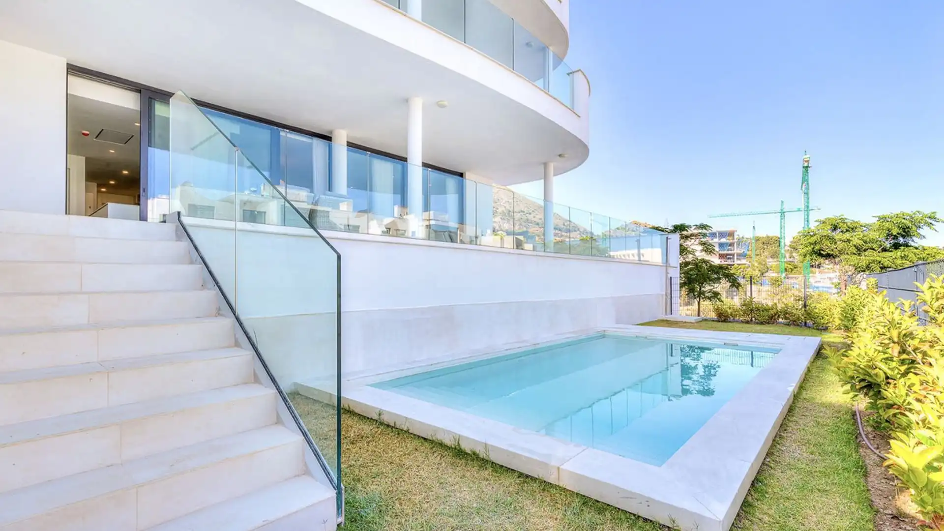 Piscina de Apartamento en venta en Fuengirola con Aire acondicionado, Calefacción y Terraza