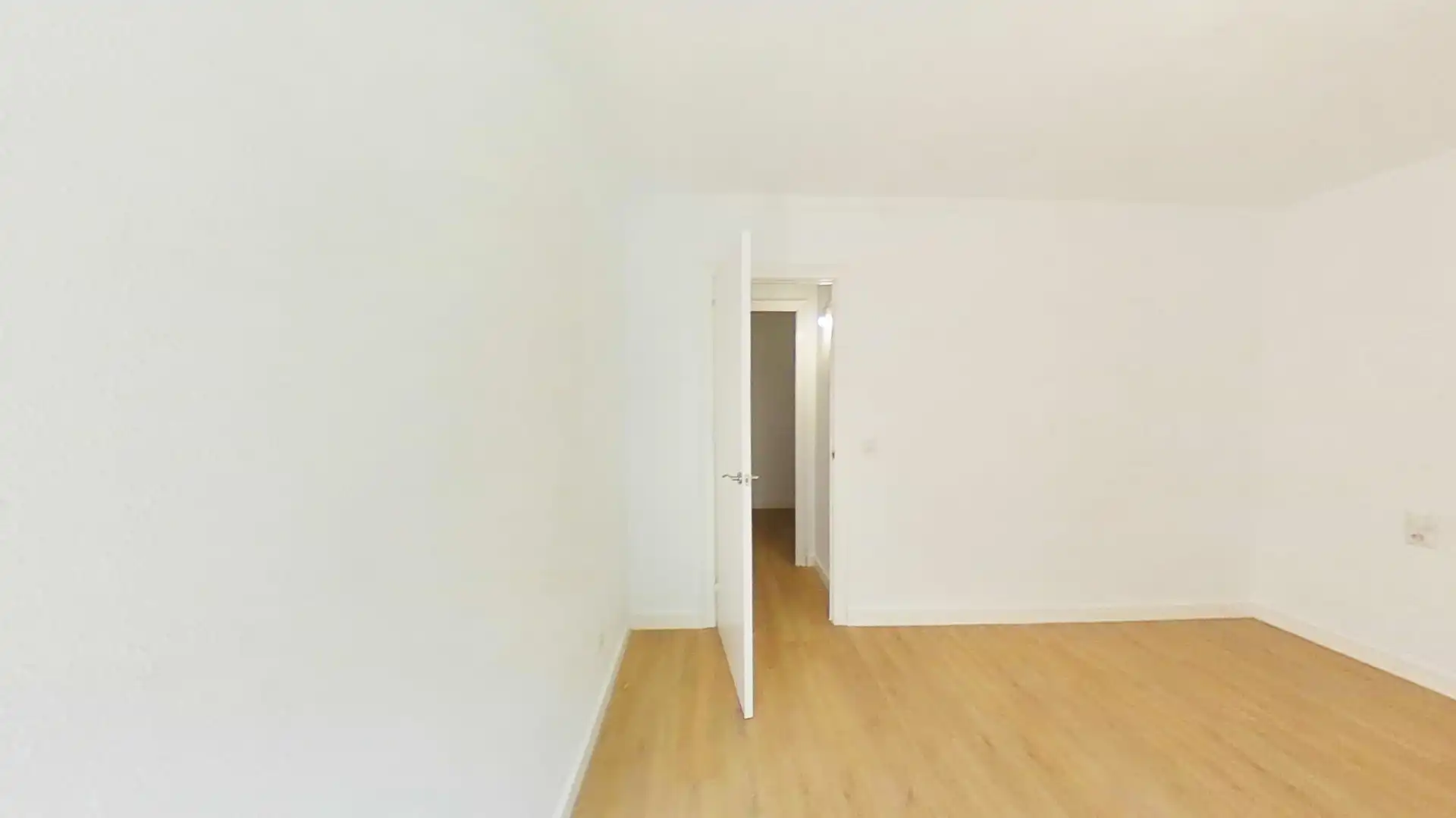Bedroom of Flat for sale in Sabadell