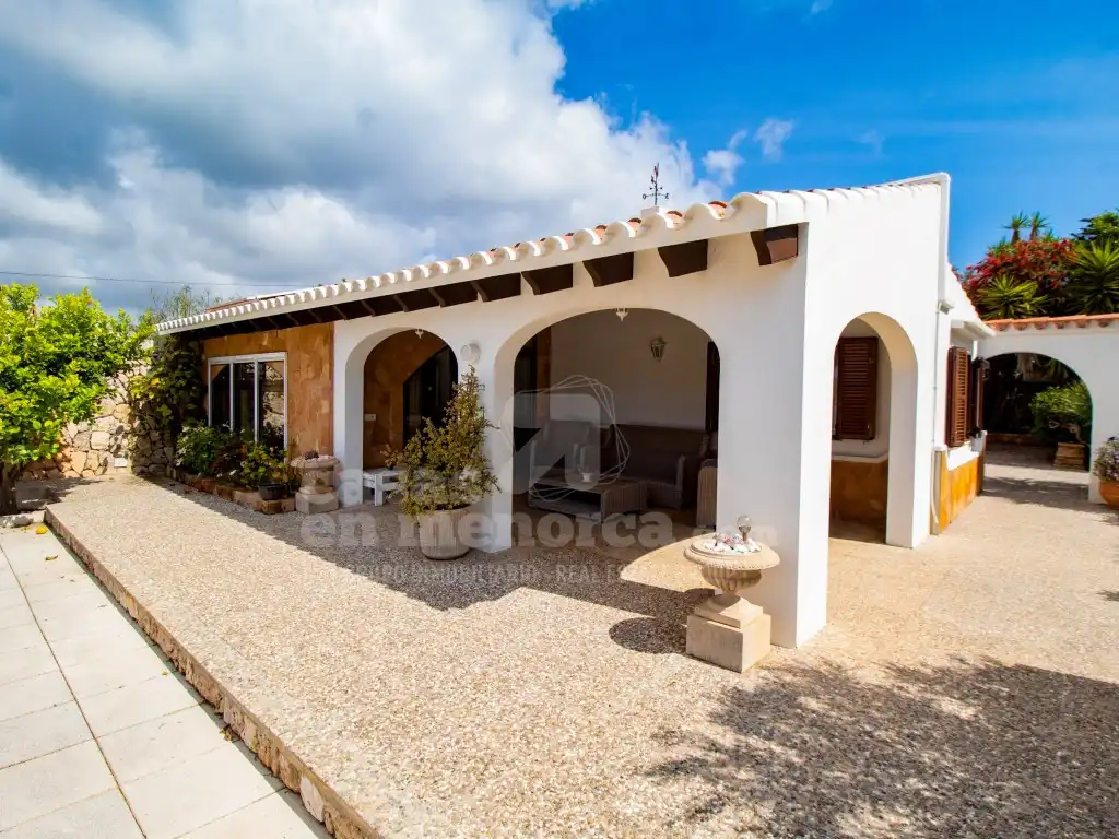 Vista exterior de Finca rústica en venda en Sant Lluís amb Aire condicionat, Calefacció i Jardí privat