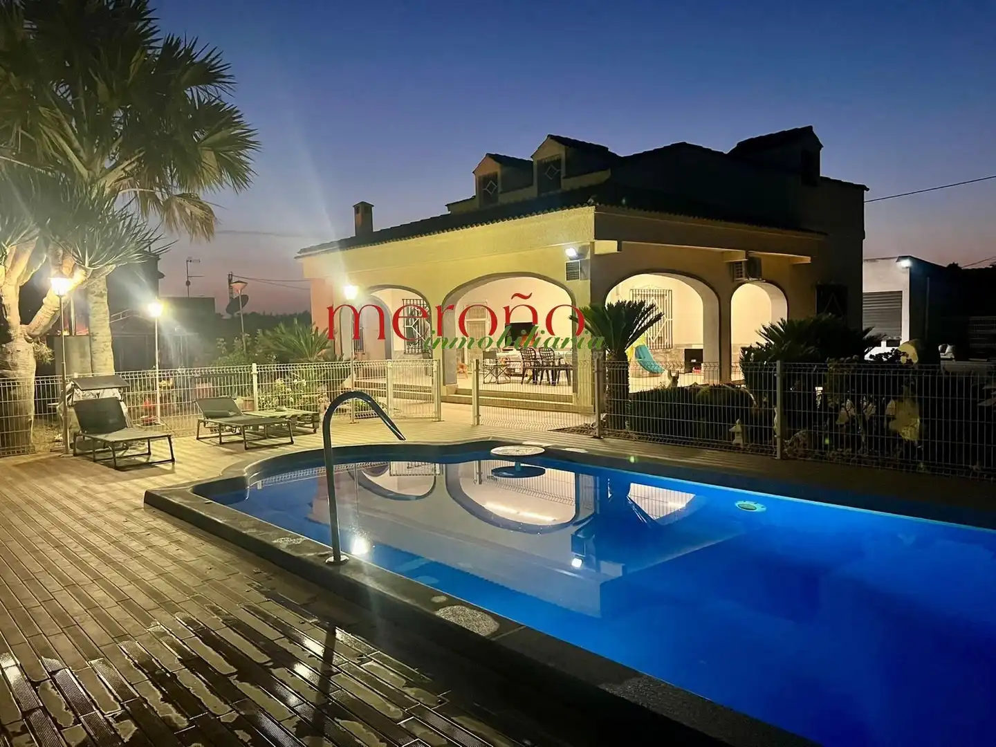 Piscina de Casa o xalet en venda en Elche / Elx amb Jardí privat, Terrassa i Traster