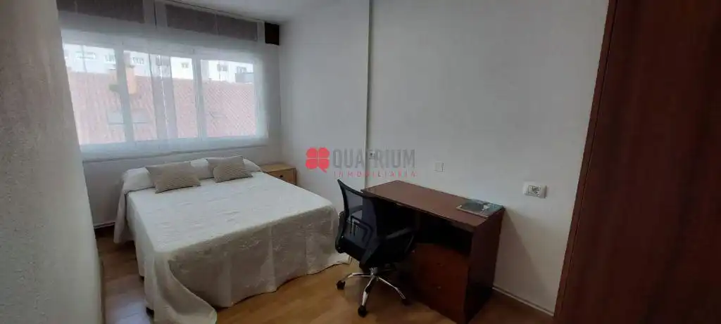 Wohnung zur Miete in Rúa De Santiago Del Estero, Ensanche - Sar