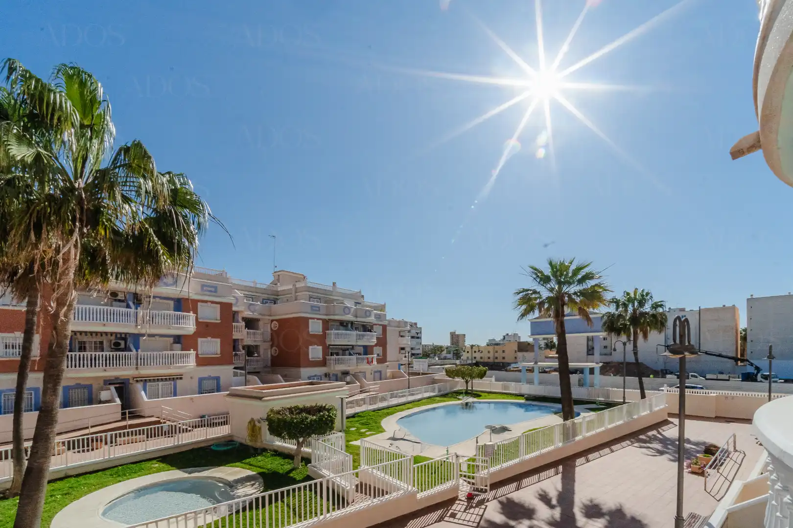 Vista exterior de Piso en venta en Roquetas de Mar con Aire acondicionado, Terraza y Amueblado
