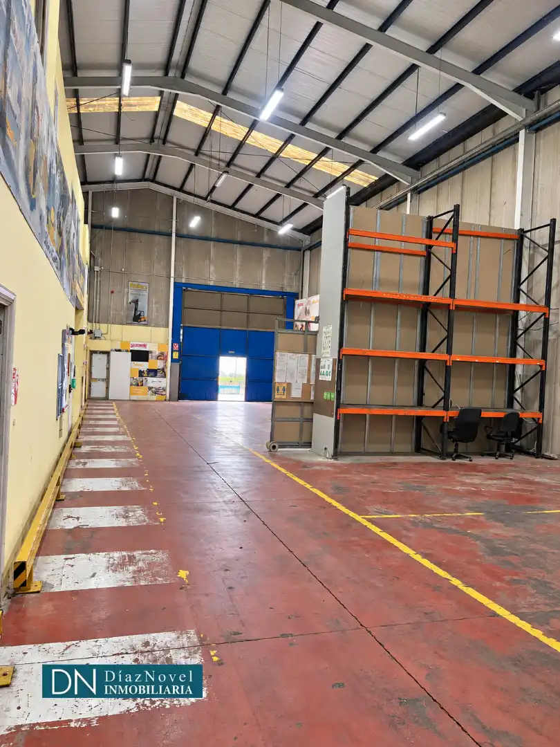 Nave industrial in affitto a Calle Eduardo Queipo de Llano Caballero 33, imagen 4