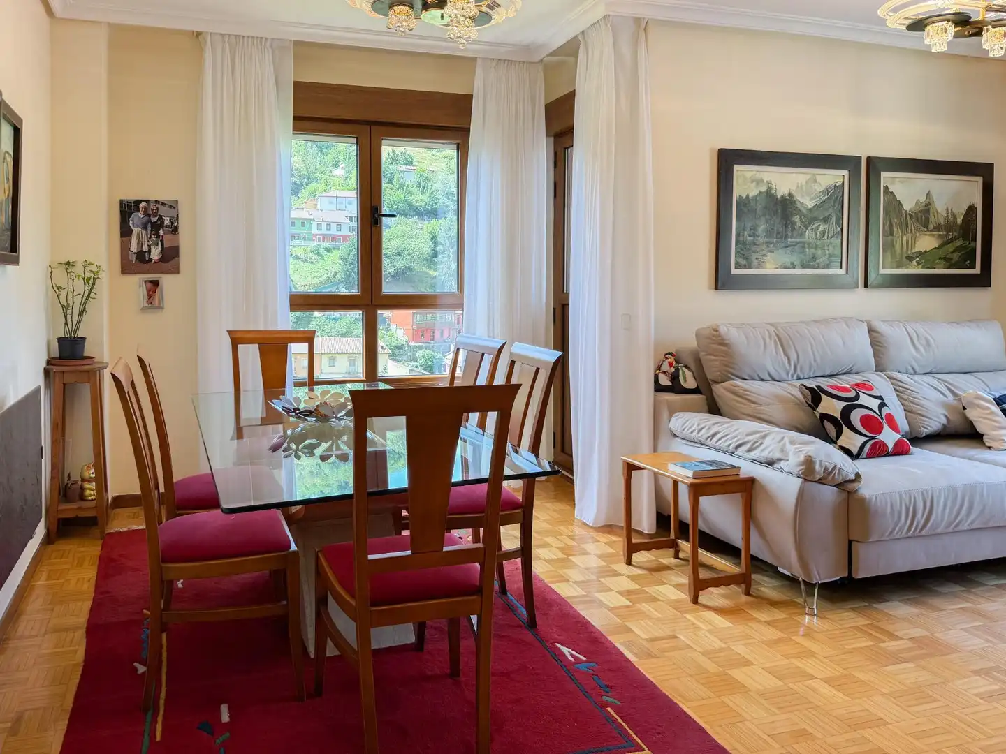 Comedor de Piso en venta en Mieres (Asturias) con Calefacción, Parquet y Amueblado