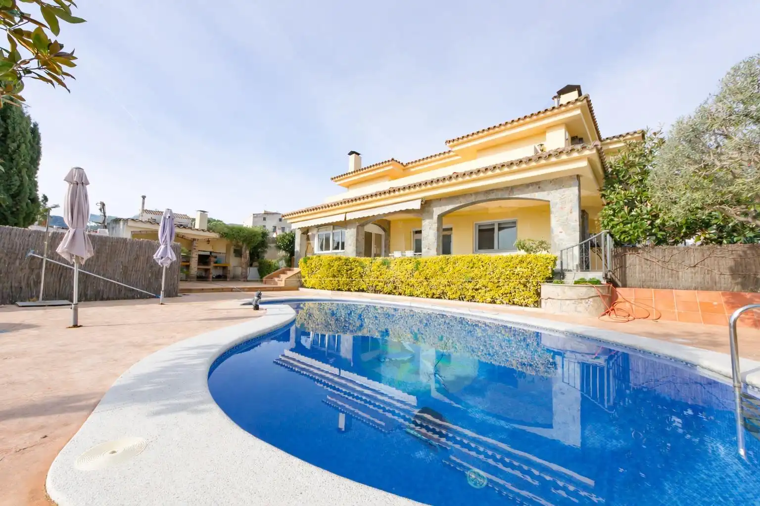 Piscina de Casa o chalet en venta en Argentona con Aire acondicionado, Calefacción y Jardín privado