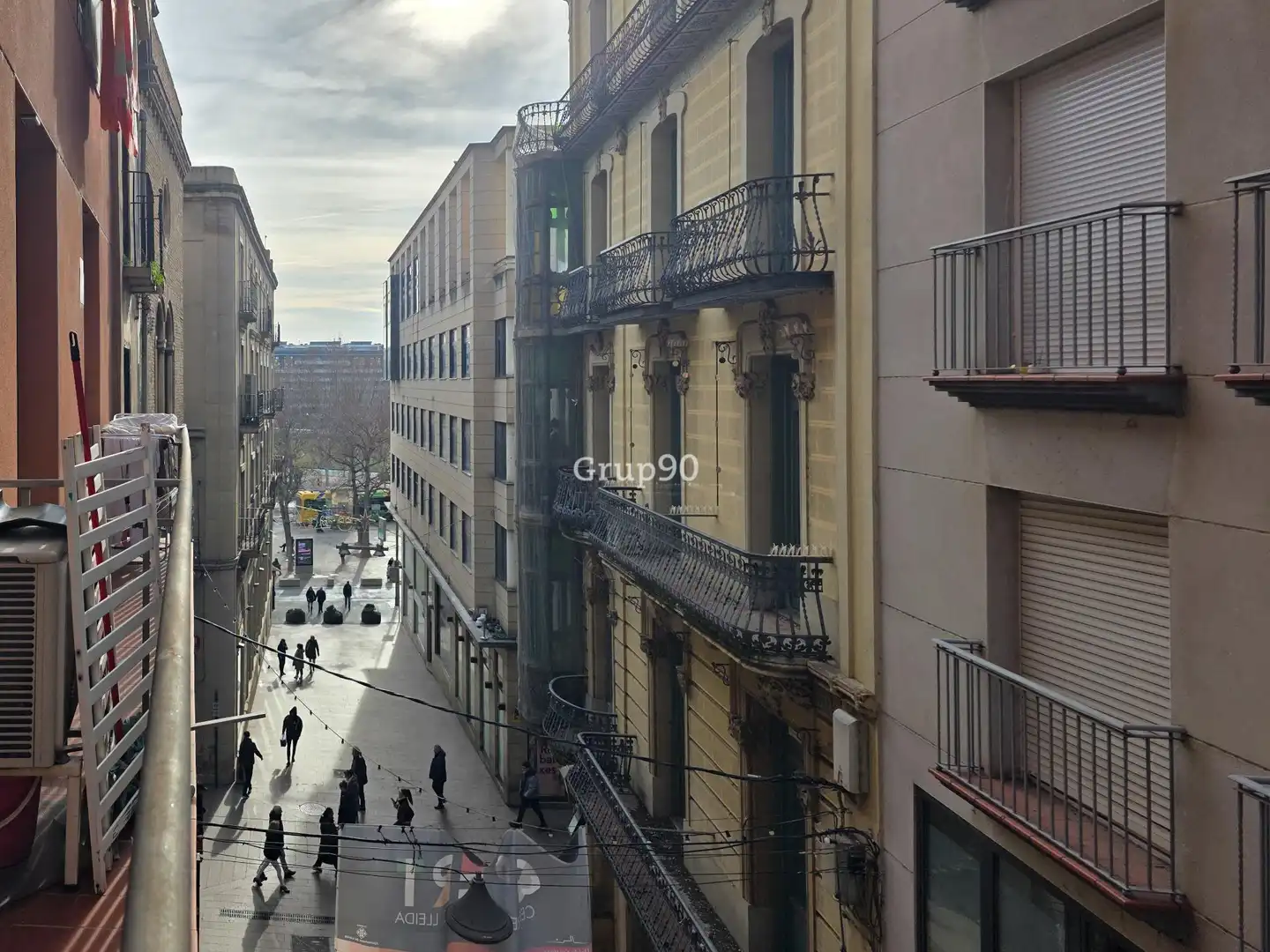 Außenansicht von Wohnungen zum Verkauf in Lleida mit Klimaanlage, Heizung und Balkon