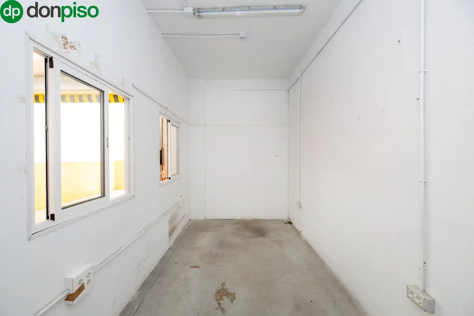 Local comercial en venta en Calle Calle Abderrahmán 11, imagen 28