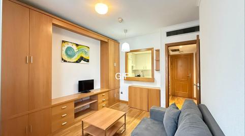 Photo 2 of Apartment for rent in Calle de Belfast, 13, Rejas,  Madrid Capital