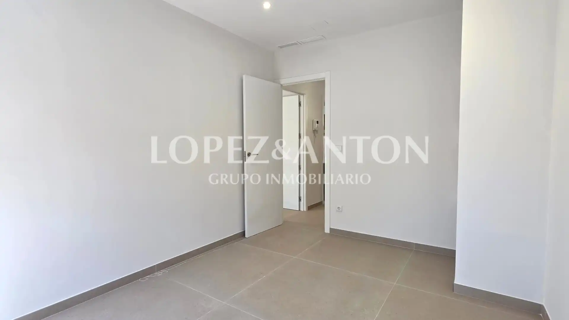 Casa adosada en venta en Benaguasil con Aire acondicionado, Calefacción y Terraza