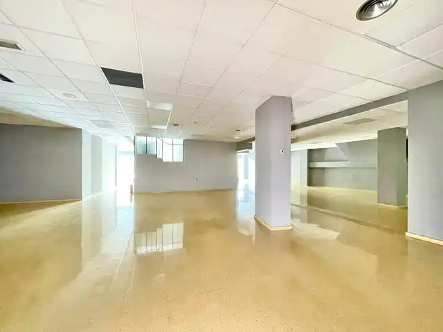 Local comercial de lloguer a Rodolfo Llopies, imagen 9