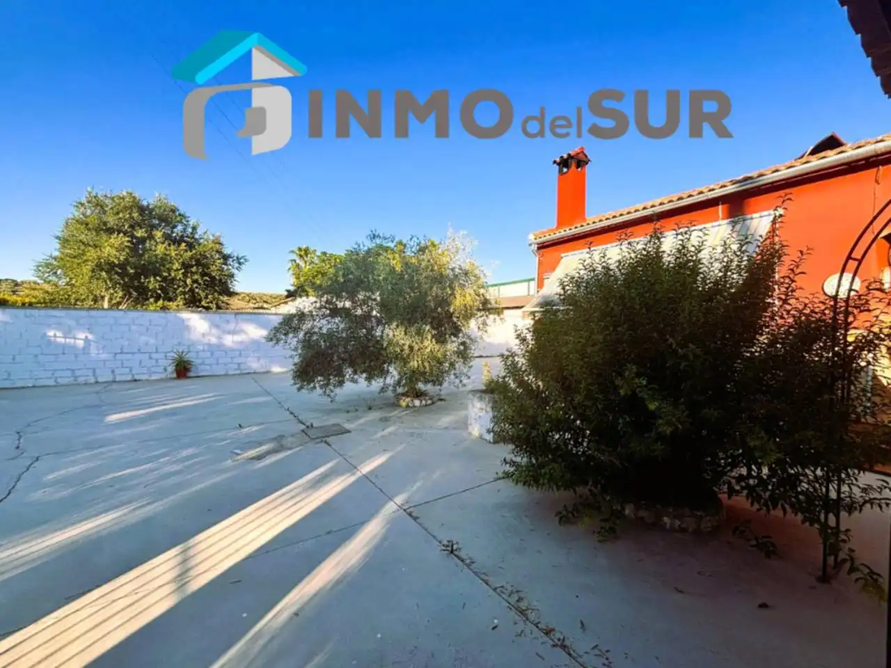 Vista exterior de Finca rústica en venda en Cabra amb Jardí privat i Piscina