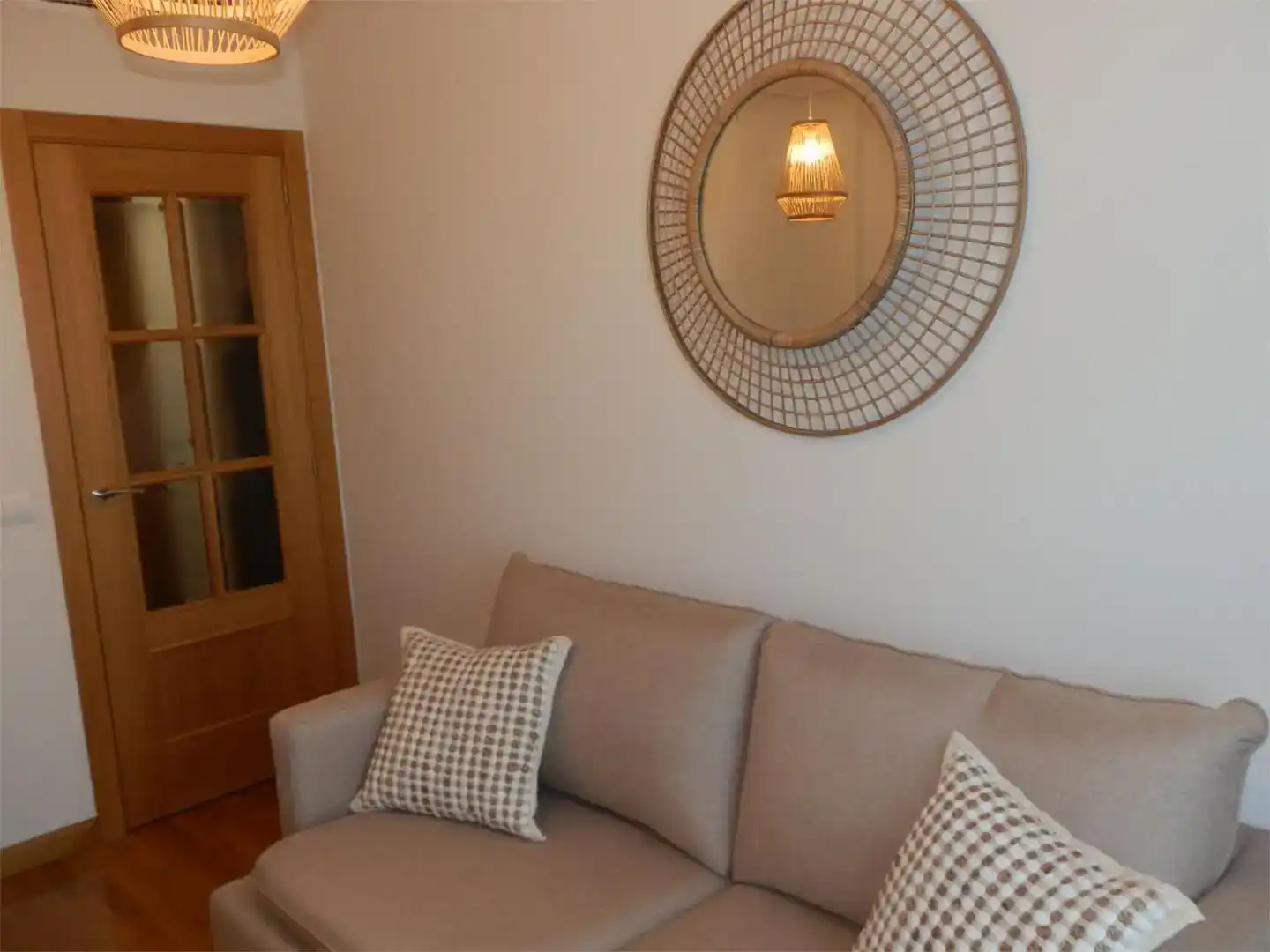 Wohnzimmer von Wohnung zur Miete in  Madrid Capital mit Klimaanlage, Schwimmbad und Balkon