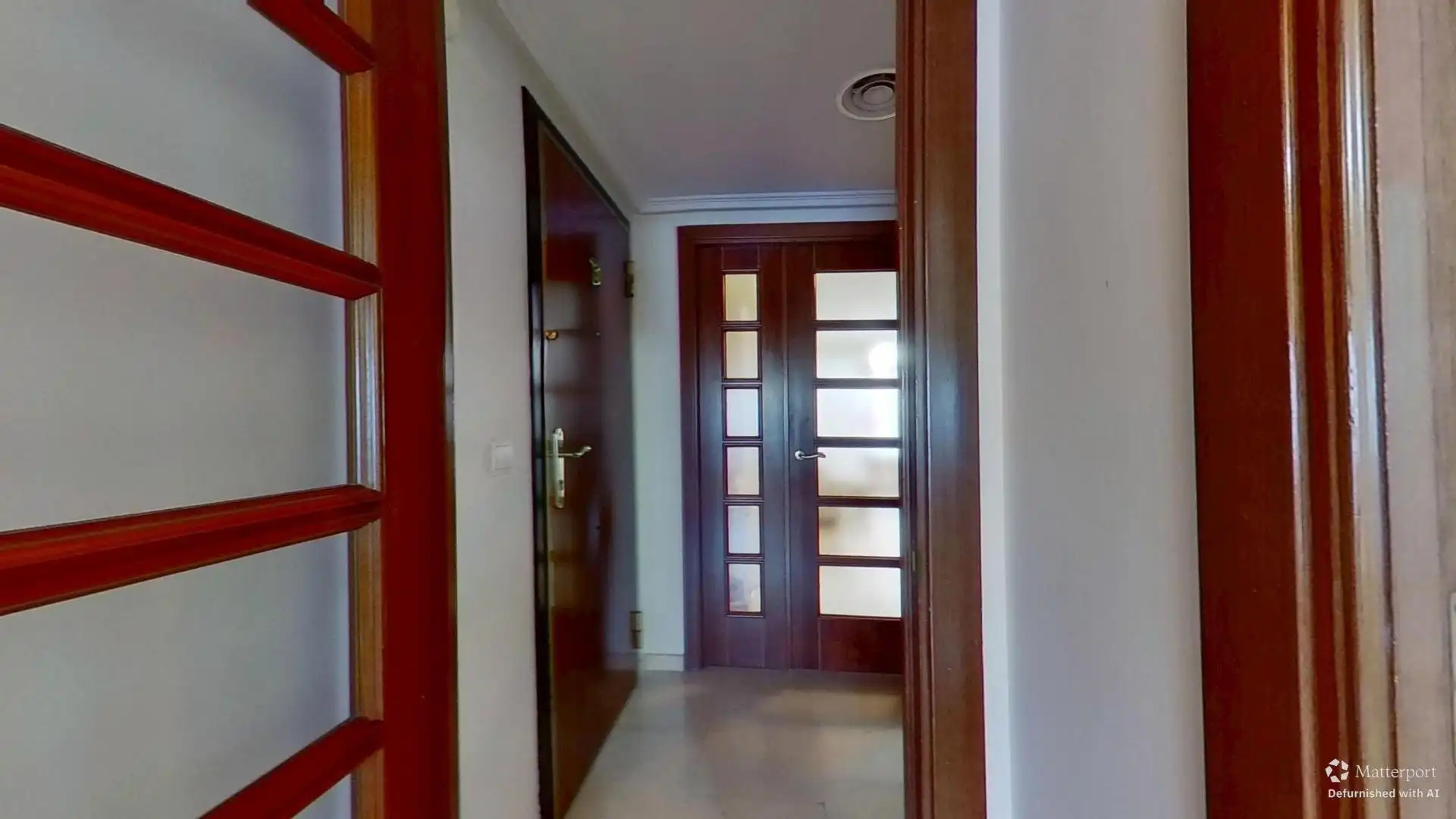 Wohnung zum Verkauf in Valencia mit Klimaanlage, Privatgarten und Terrasse