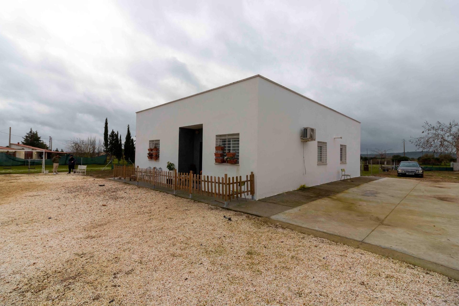 Vista exterior de Finca rústica en venda en Badajoz Capital amb Aire condicionat, Calefacció i Traster