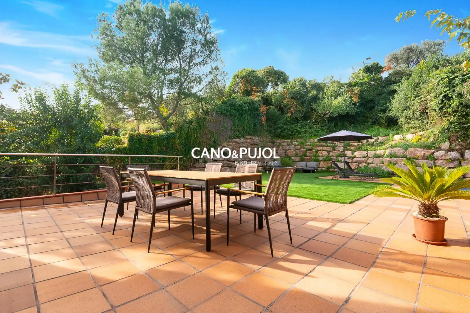 Terrace of Houses for sale in Sant Cugat del Vallès  with Air Conditioner, Terrace and Swimming Pool