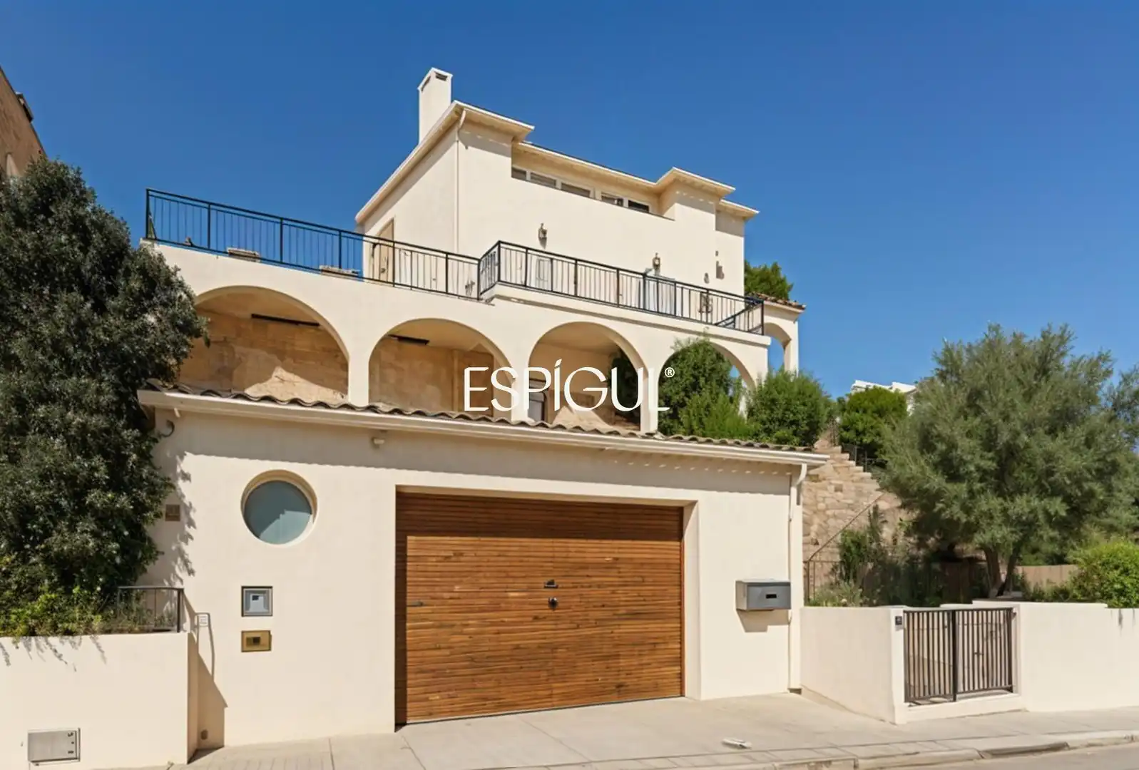Vista exterior de Casa o chalet en venta en Alella con Calefacción, Terraza y Trastero