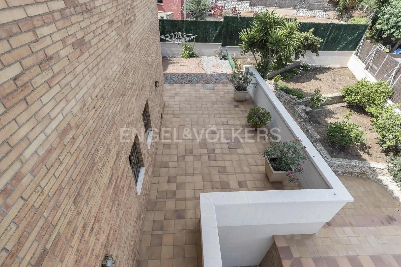 Terrassa de Casa o xalet en venda en Vilanova i la Geltrú amb Aire condicionat, Calefacció i Jardí privat