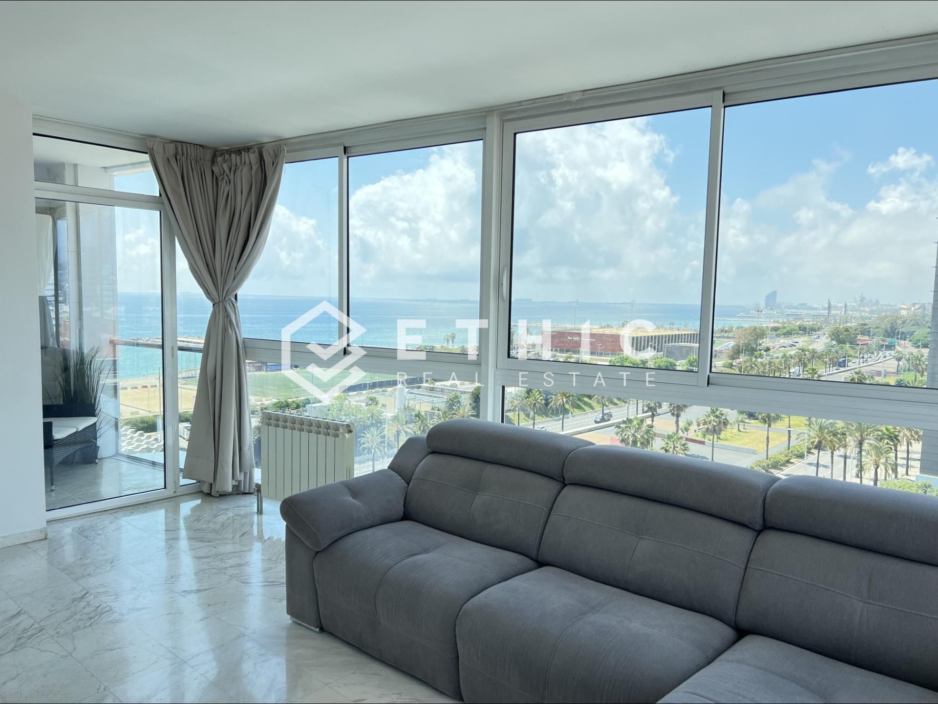 Living room of Flat for sale in  Barcelona Capital  with Air Conditioner, Heating and Terrace