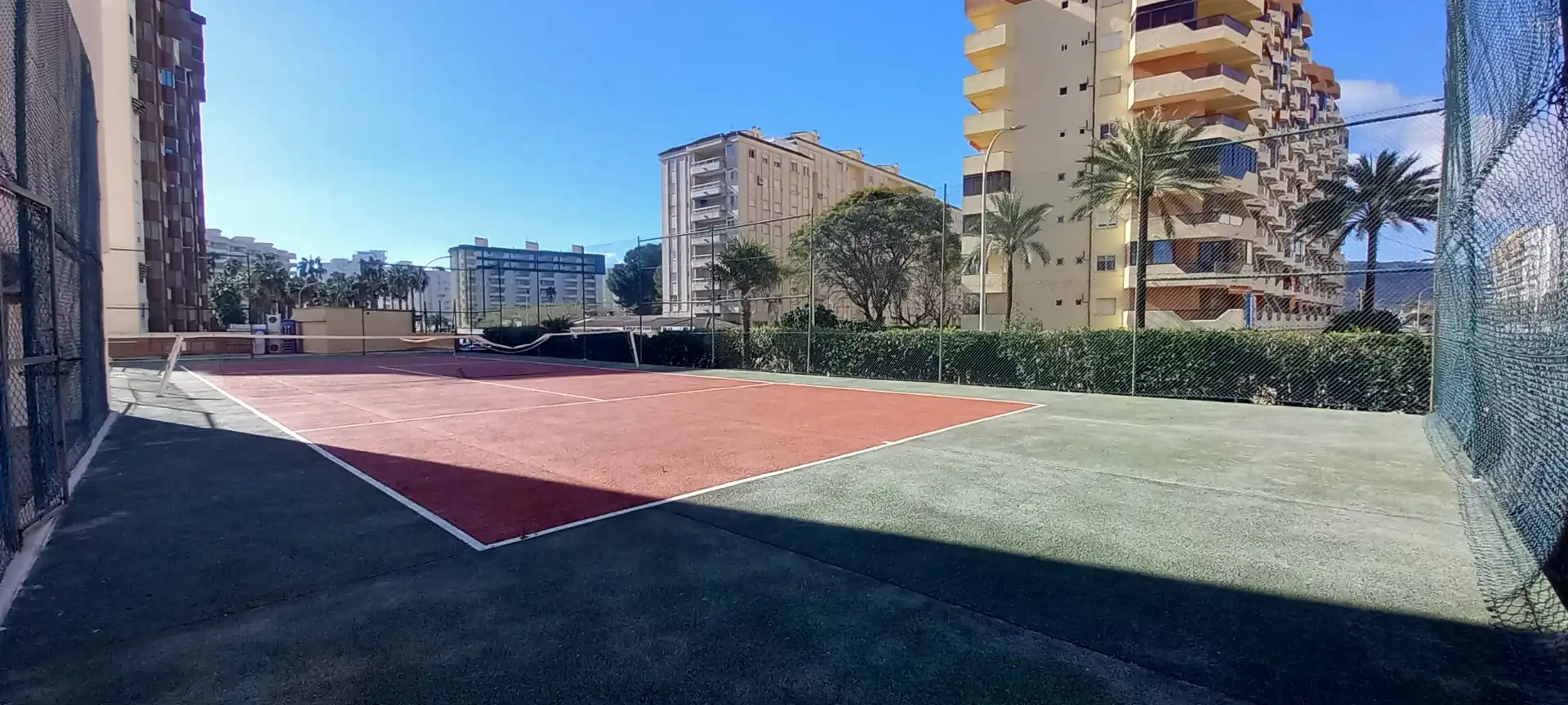 Aparcament de Apartament en venda en Gandia amb Moblat i Piscina comunitària