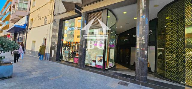 Local comercial en Venta en Joaquim Ruyra en Centre