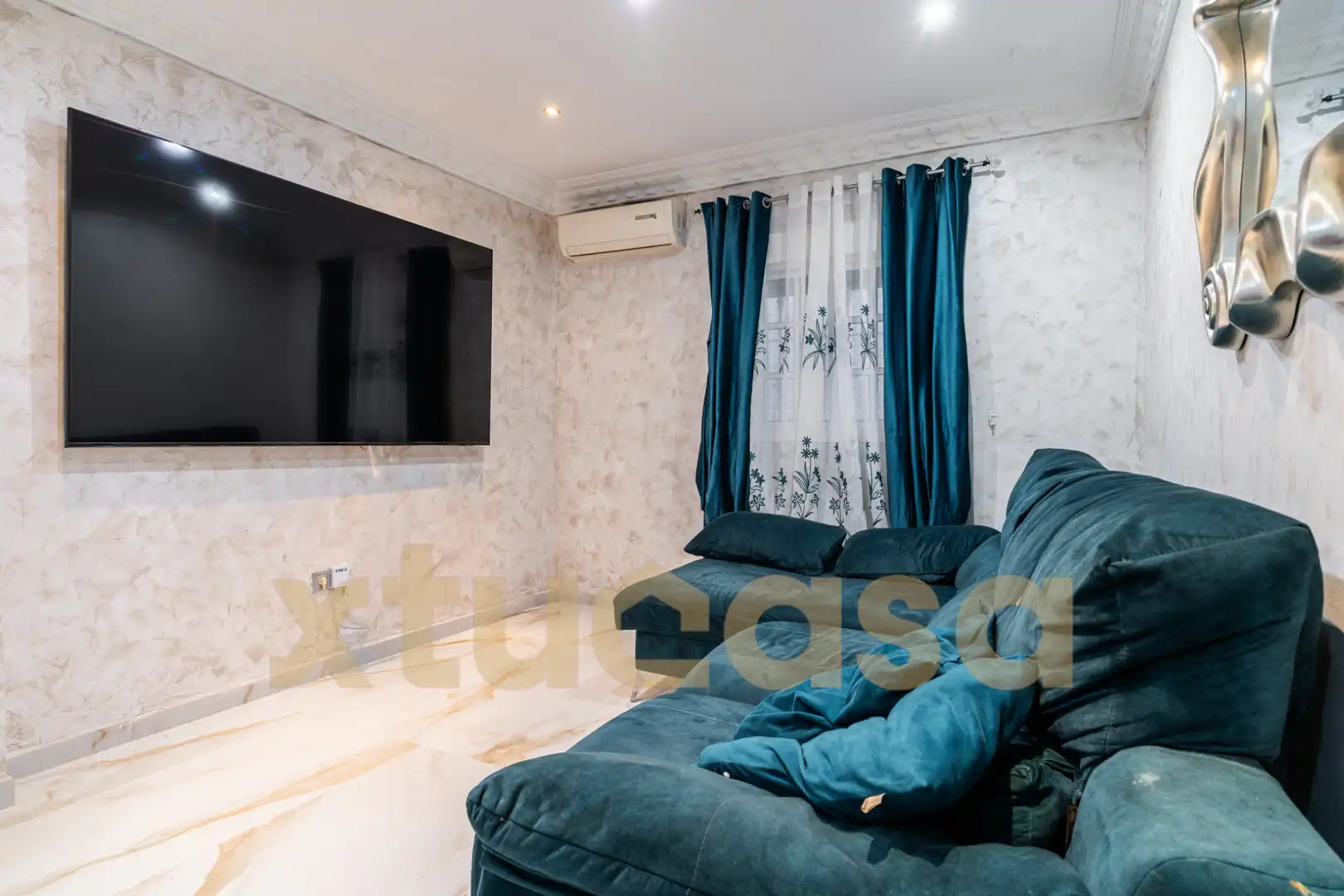 Sala d'estar de Casa o xalet en venda en San Fernando amb Aire condicionat, Terrassa i Moblat