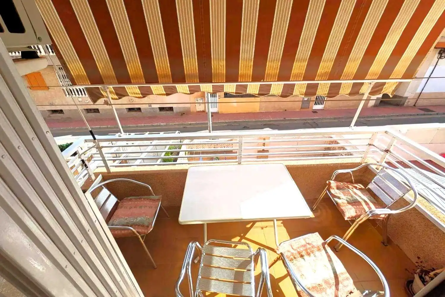 Terraza de Apartamento en venta en Torrevieja con Aire acondicionado, Calefacción y Amueblado
